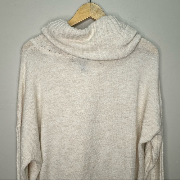 Addition Elle Love & Legend White Turtleneck Sweater Size 1x - Picture 5 of 10